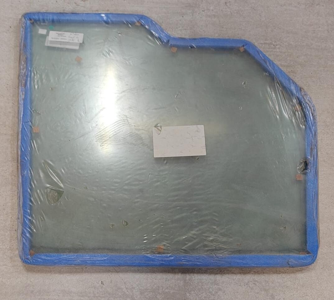 Vitre de porte Renault 70-12 SP supérieure droite 6005000033