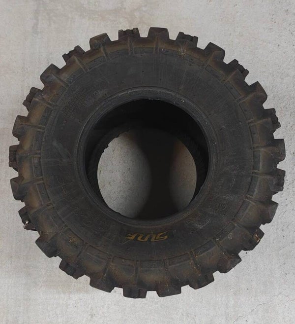Pneu AT20X11-9 sunf occasion avec une mèche