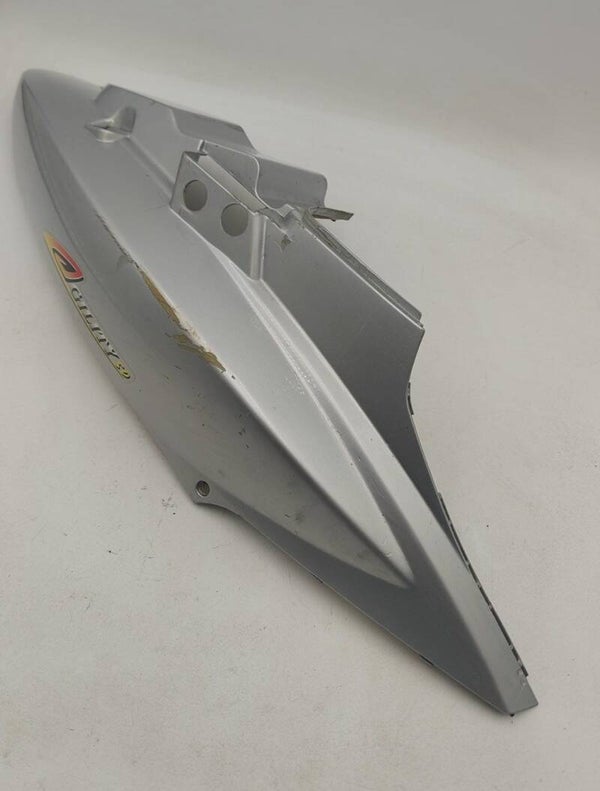 Coque arrière droite origine pour Scooter Kymco 50 Agility 83500-LCB9-C000-CK