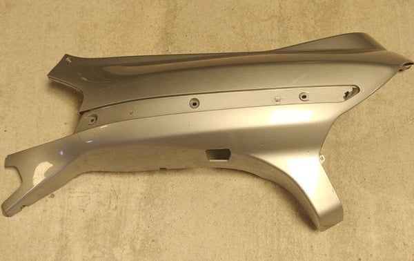 Flanc de selle droit PIAGGIO X-EVO 125 - 2004/2007 - 620252