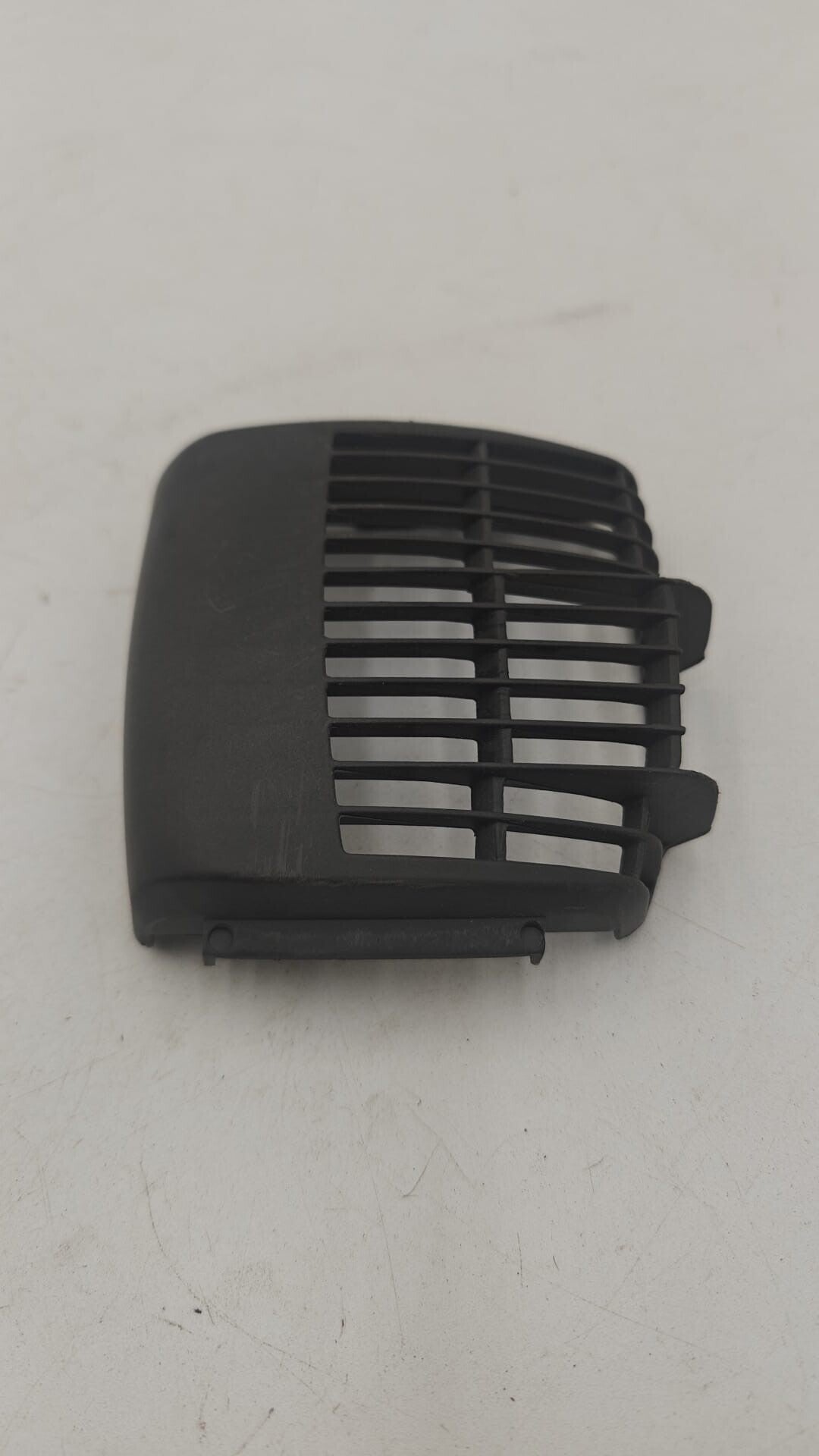 Cache protection échappement Débroussailleuse HUSQVARNA 5038721-01 5038721