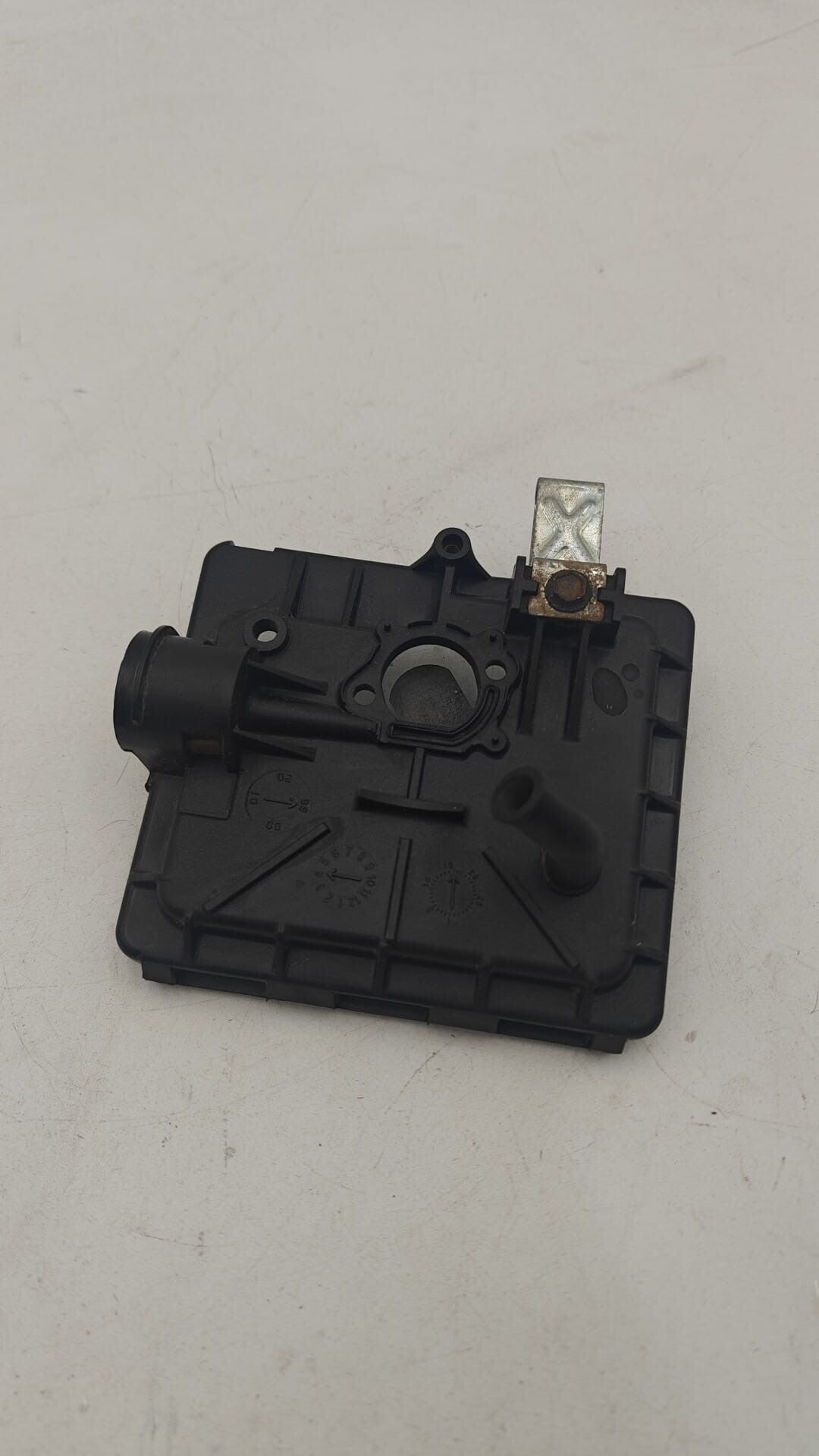Support et cache filtre à air tondeuse Briggs et Stratton
