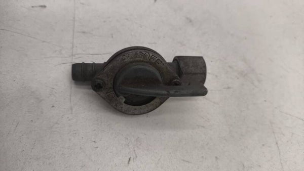 Robinet d'essence carburant neuf d'origine Yamaha YZ360 YZ400 TT500