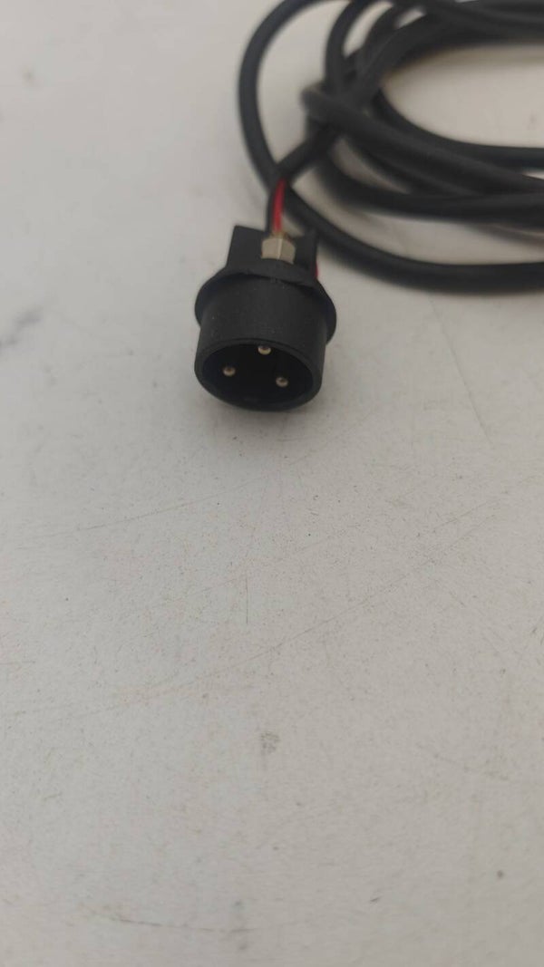 Prise bulgin 3 pin incomplet