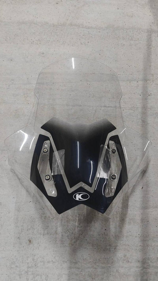 Bulle pare brise Kymco AK550 fissuré
