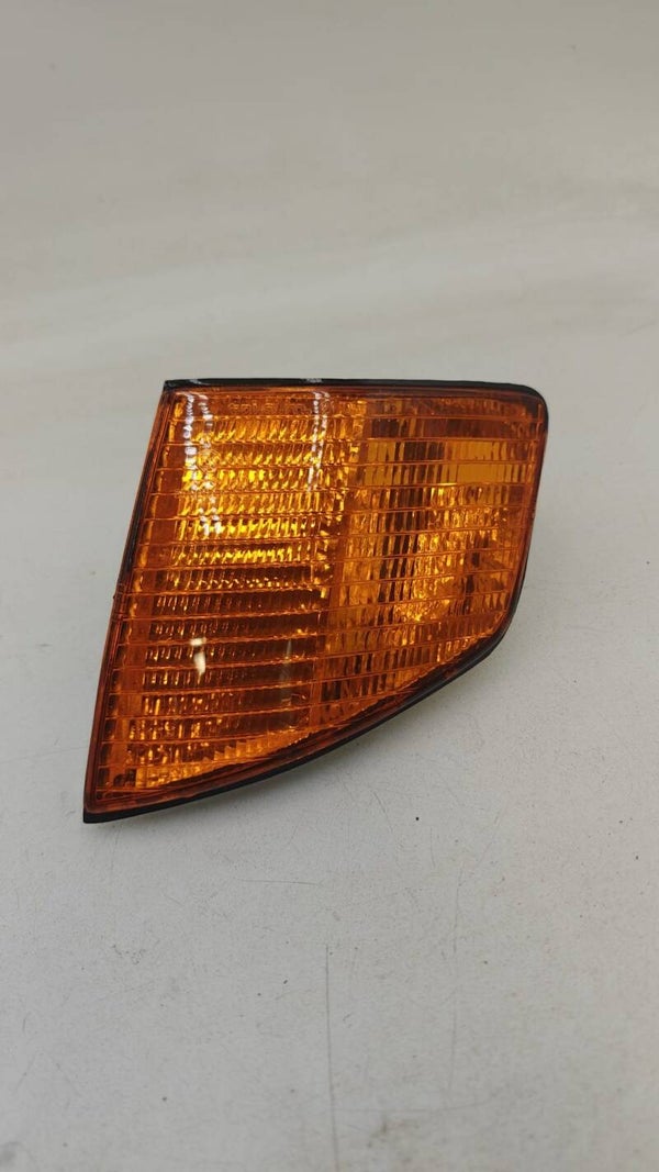 Clignotant avant gauche pour Piaggio Sfera - 330509
