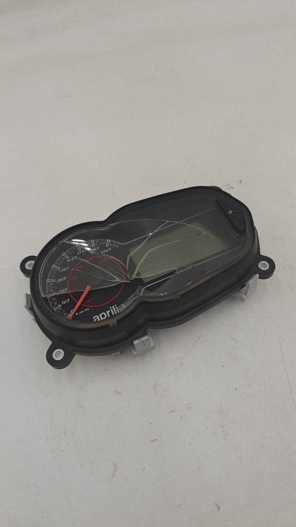 Compteur Aprilia SR Motard 50 cassé