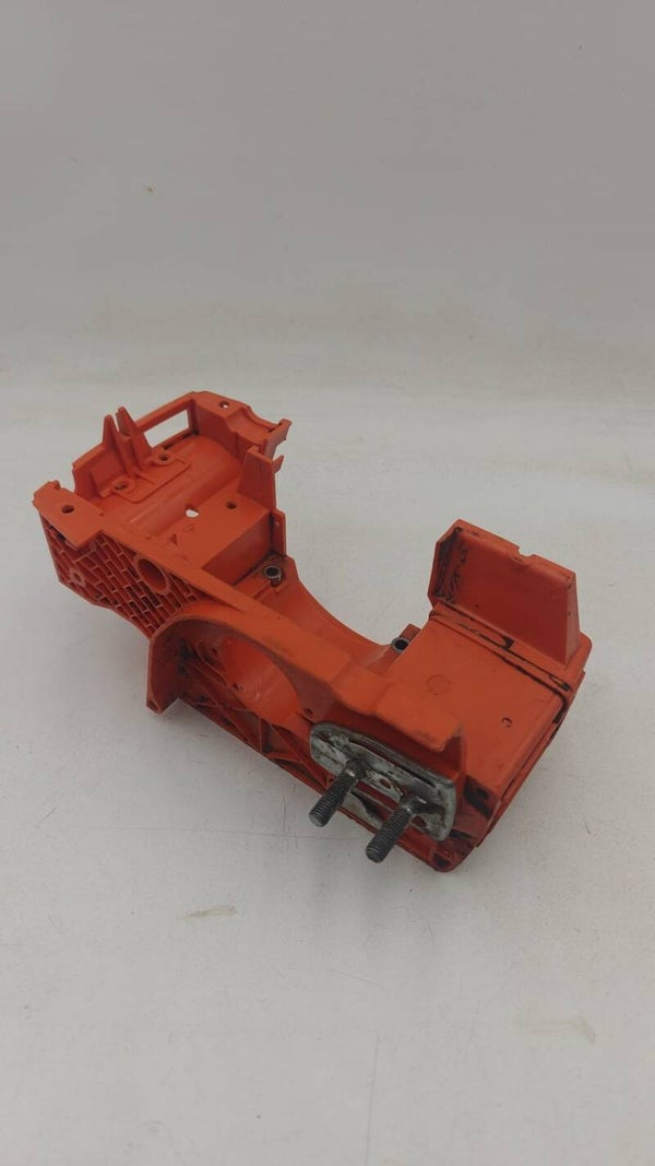 Carter de moteur et huile pour tronçonneuse  Husqvarna 137 142