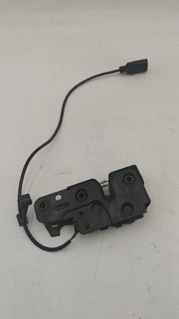 Serrure de capot Audi A4 B8 8k1823746