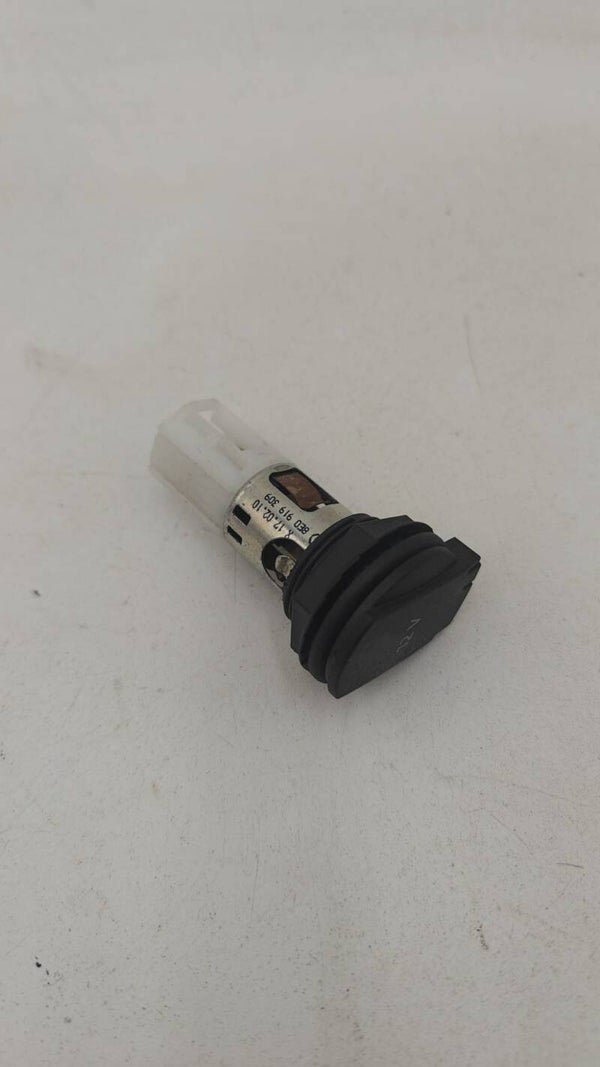 Audi A4 B8 prise Allume-cigare 8E0919309