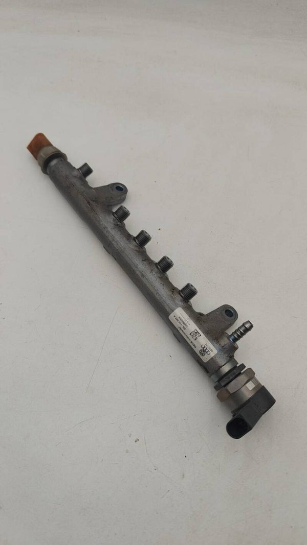 Audi A4 B8 A5 8T Q5 8R 2.0 TDI Ligne Rail D'Injecteur Carburant 03L130089A