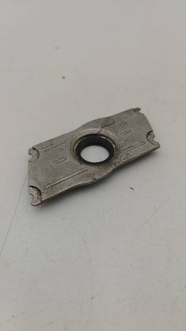 Plaque de support injecteur Audi A4 B8 A09