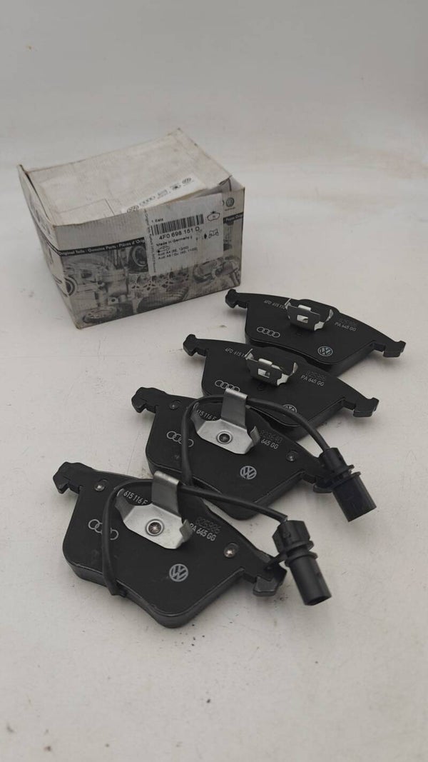 Plaquettes de frein Passat A4 A6 320x30 347x30 AVANT 4F0698151D