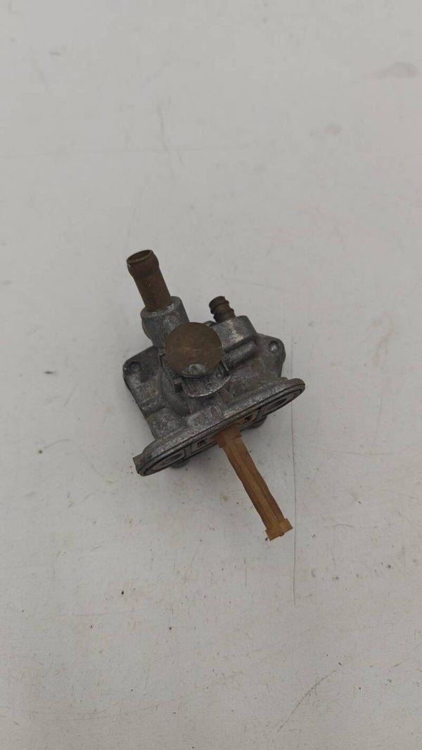 Robinet de réservoir honda hornet pour pièces