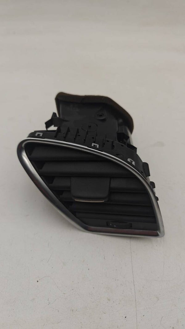 Audi A4 S4 B8 8K Garniture, panneau de grille d'aération latérale 8T1820902B