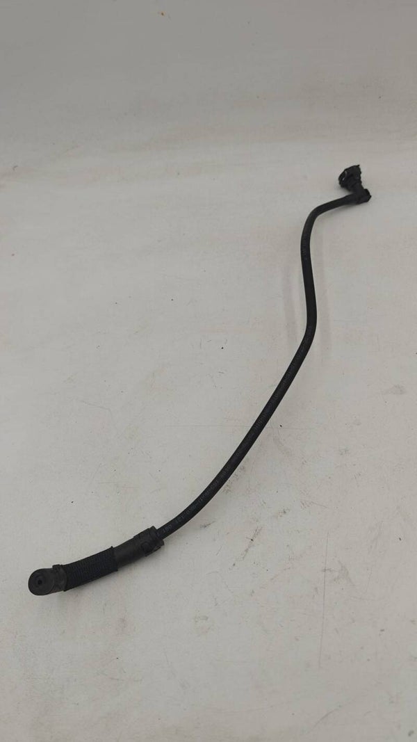 AUDI A4 B8 Tuyau de liquide de refroidissement vase d'expansion 8K0121081P