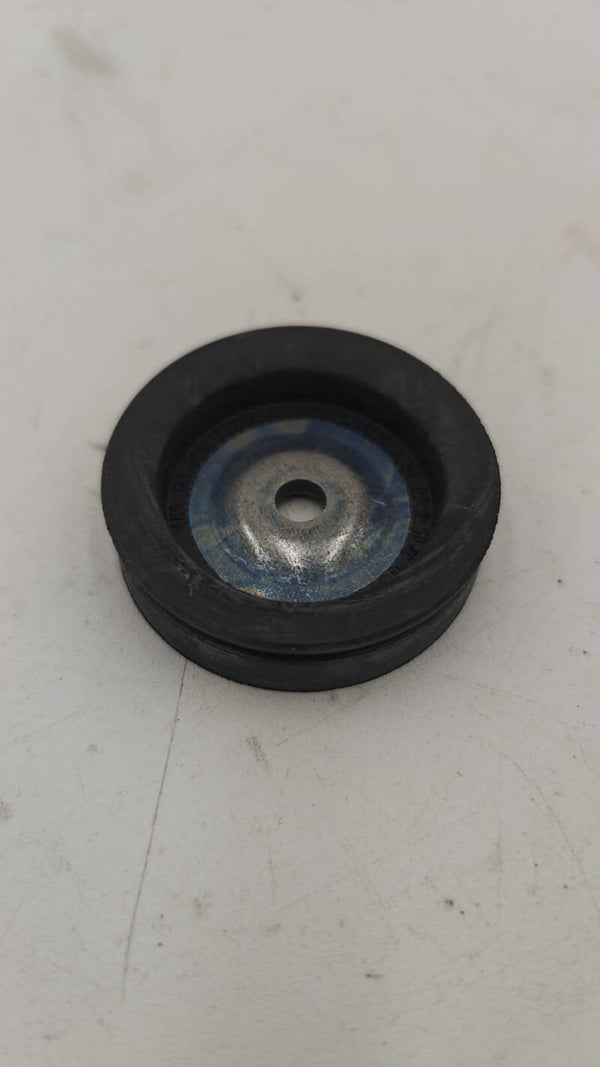Support inférieur de radiateur Audi Référence: 4H0121268 A4 A5 A6