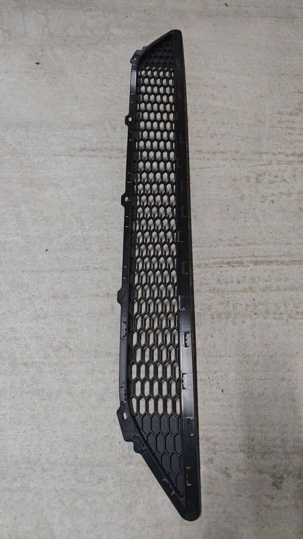Grille centrale inférieure de pare-chocs avant HYUNDAI TUCSON MK3 TL 86561-D7000