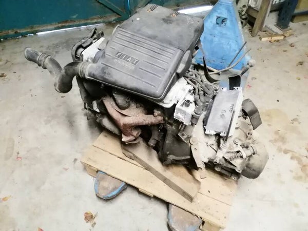 Fiat Punto 1l1 essence moteur boite complet