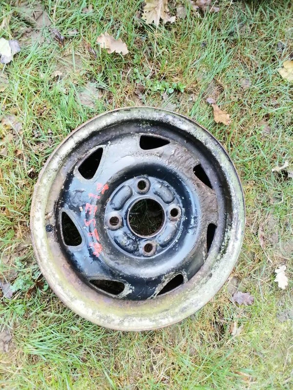 Ford fiesta mk III jante 13 pouces