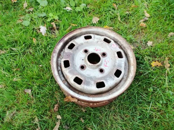 Ford fiesta mk I jante 12 pouces