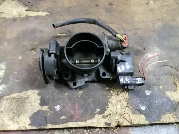 Peugeot 206 1l4 injection carburateur simple