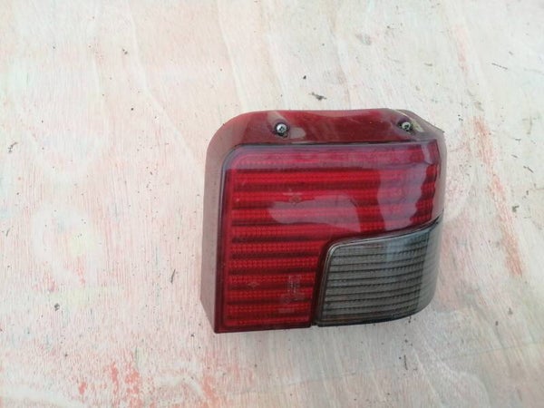 Peugeot 205 ph II feux droit