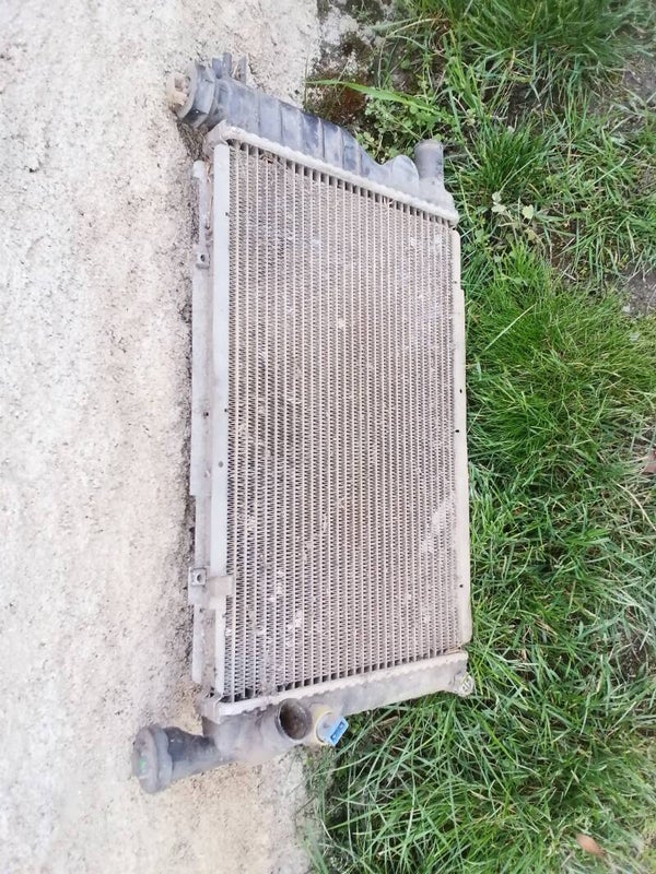 Peugeot 205 essence radiateur de refroidissement