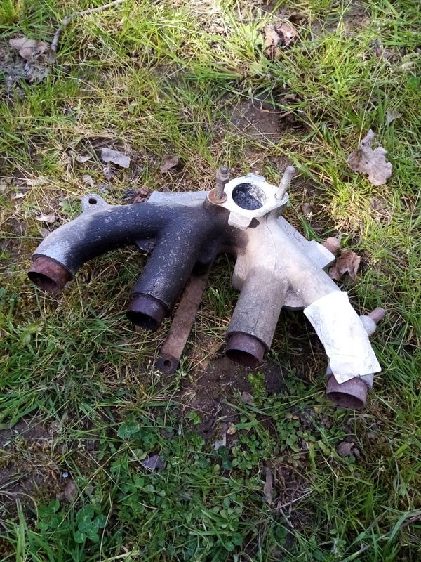 Peugeot 204 pipe d'admission