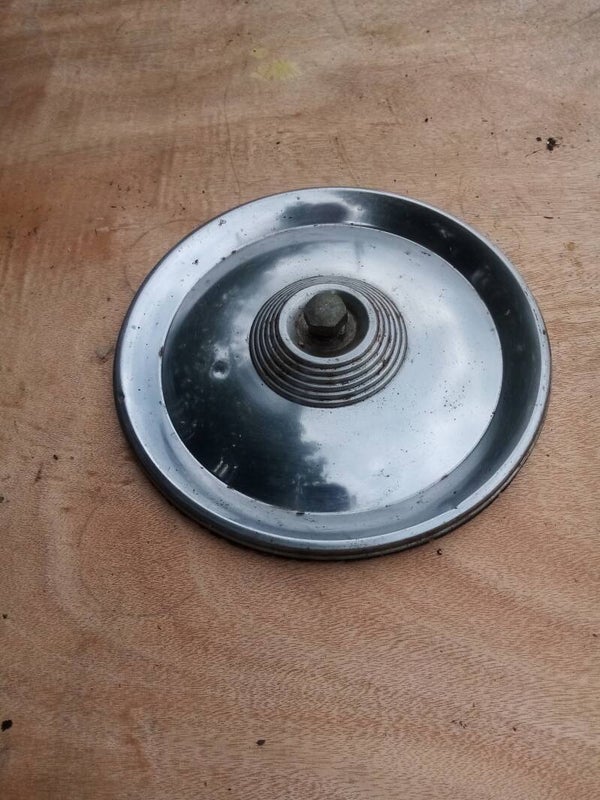 Peugeot 204 enjoliveur de roue