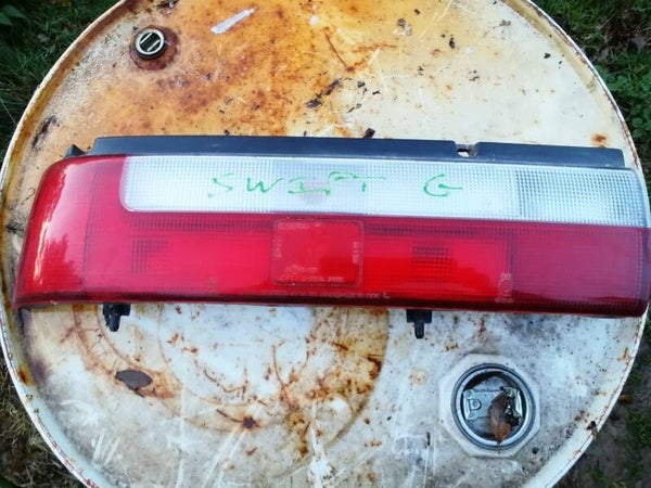 Suzuki swift II feux gauche