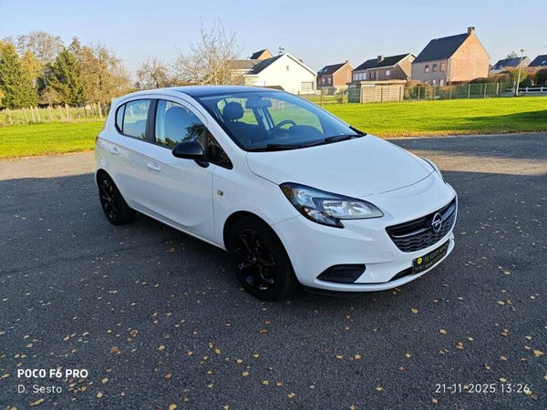 Opel Corsa Mooie Black&White edition in TOPSTAAT