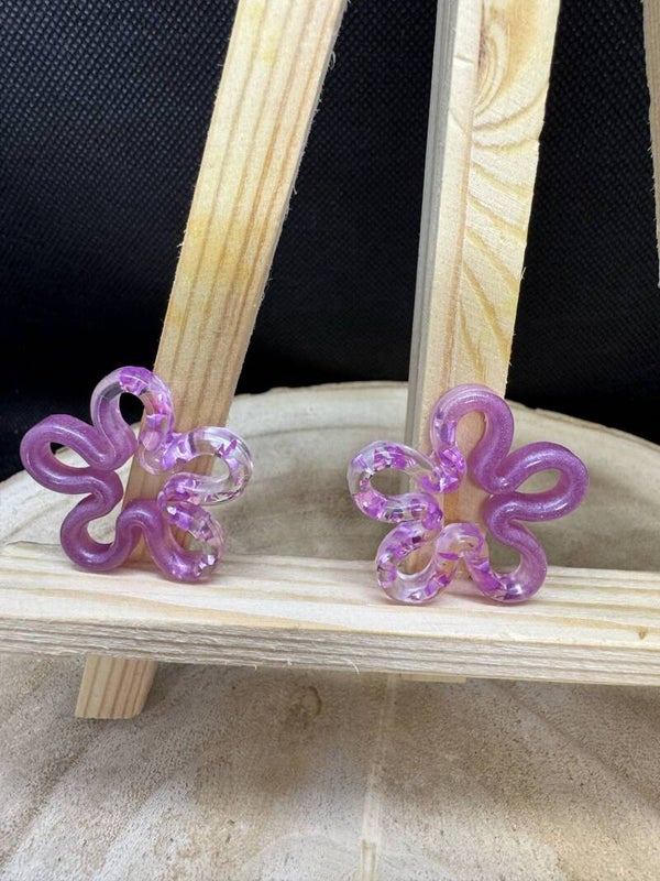 pampilles roses poudrées et feuilles roses