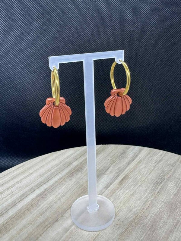 créoles rondes or avec pampilles coquillage marron rosé