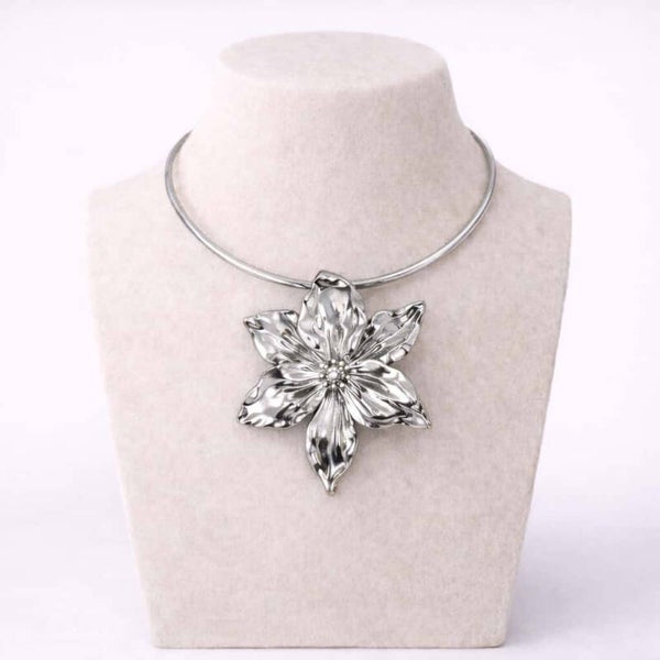 T’as de cou argenté grosse fleur