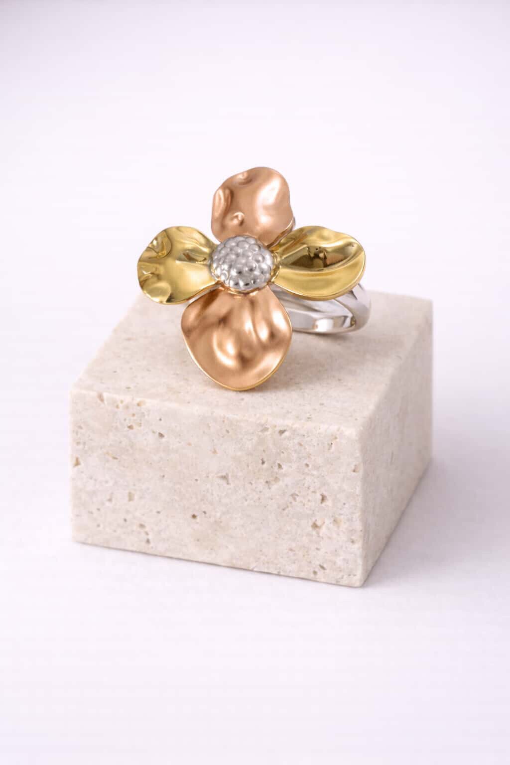 Bague fleur or et rose gold