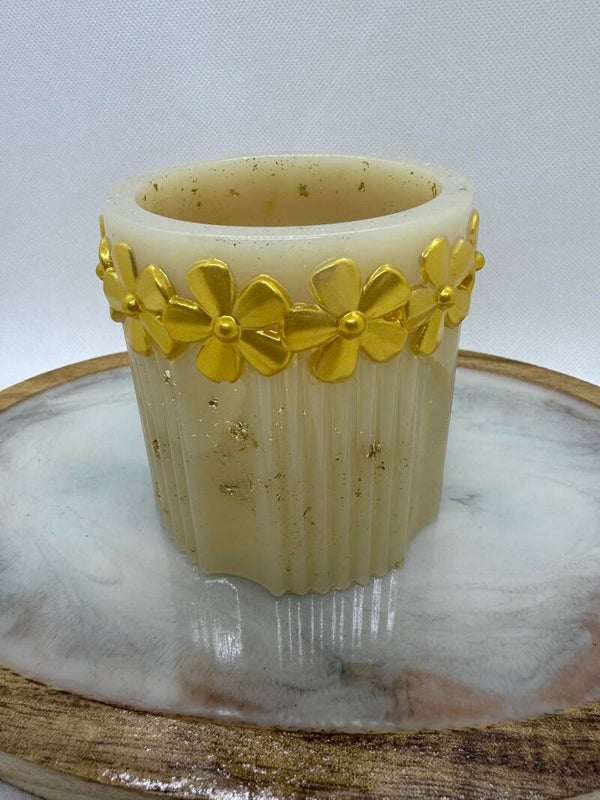 pot fleurs ivoire et or
