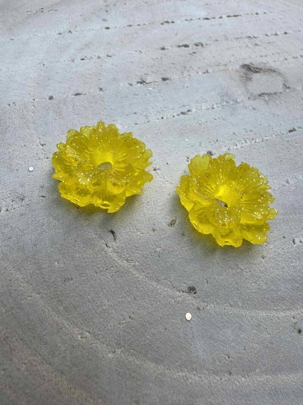 double fleur jaune pailletée