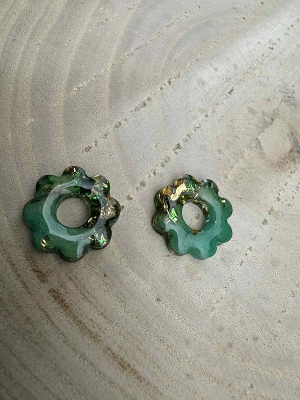 bubulle verte et feuilles verte et or