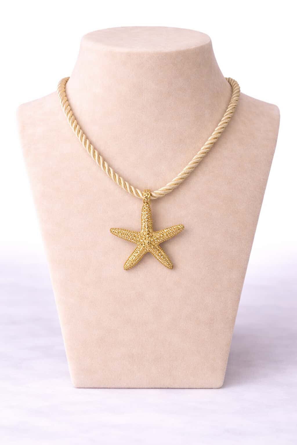 Collier cordon beige étoile de mer
