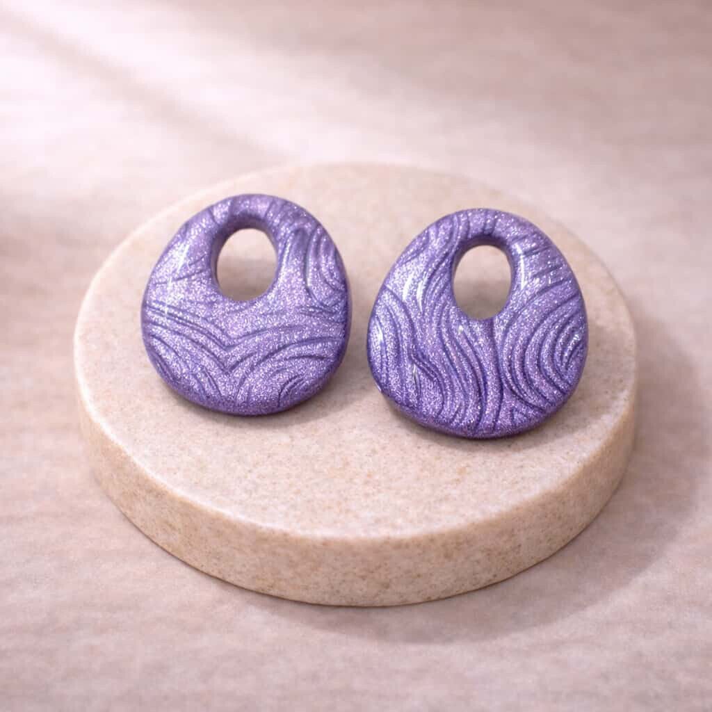 Pampilles violettes dentelées