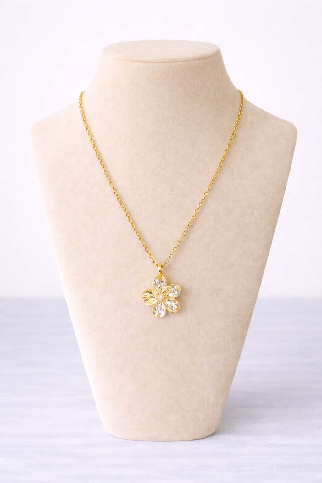 collier fleur couleur or