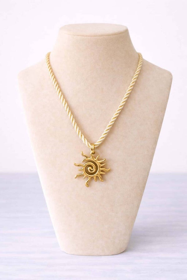 collier avec cordon beige soleil or