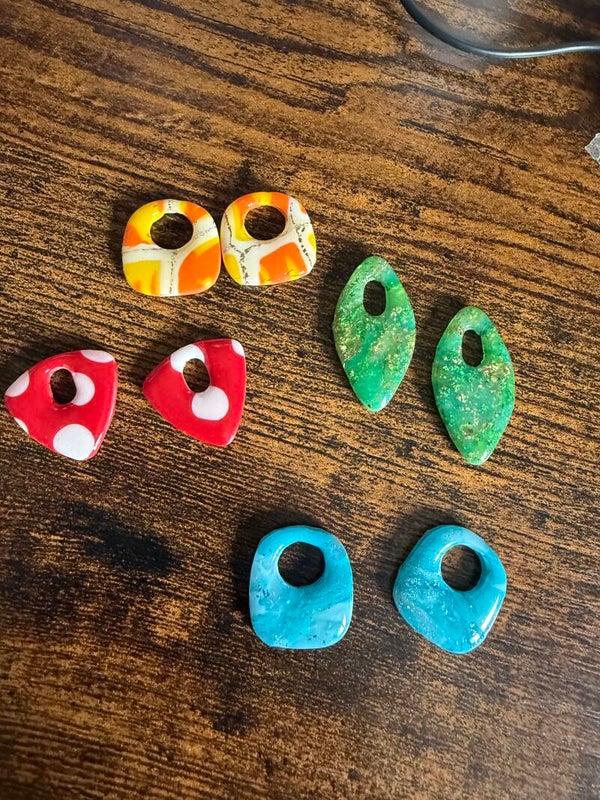 4 paires de pampilles en pâte polymère