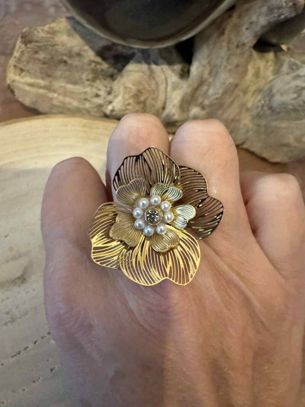 Bague fleur dorée