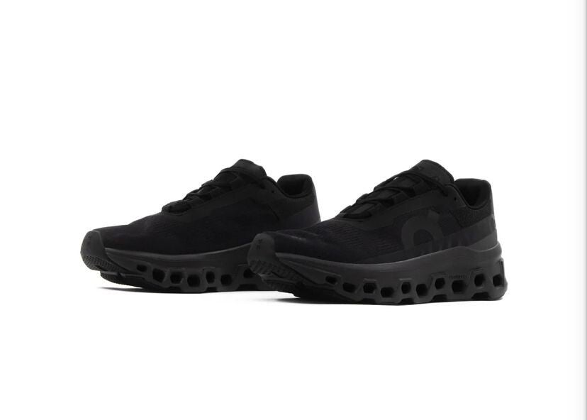 Tenis On  Cloud Monter Triple Black