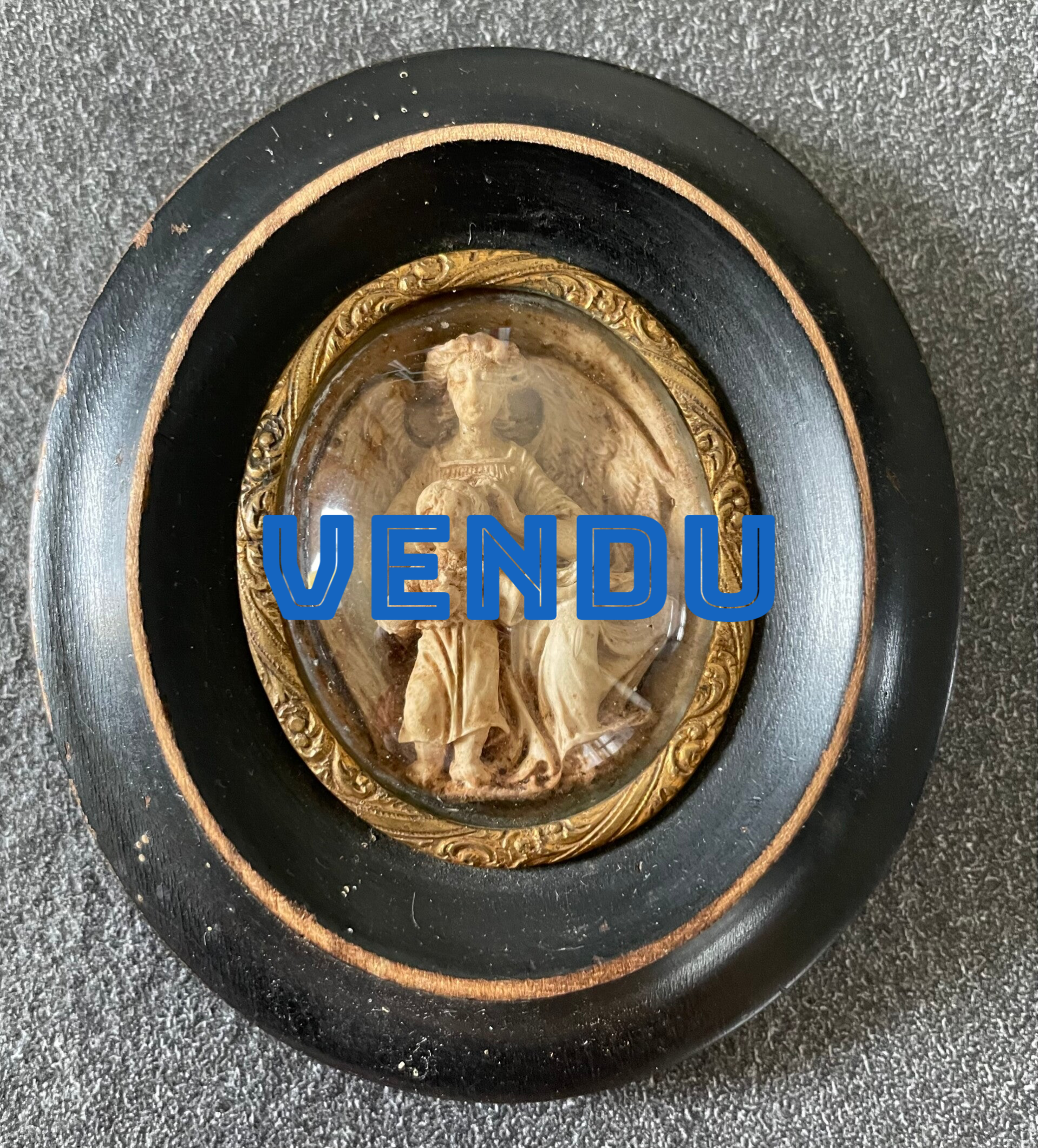 CADRE RELIQUAIRE, ANGE GABRIEL ET L’ENFANT JESUS - FIN XIX°
