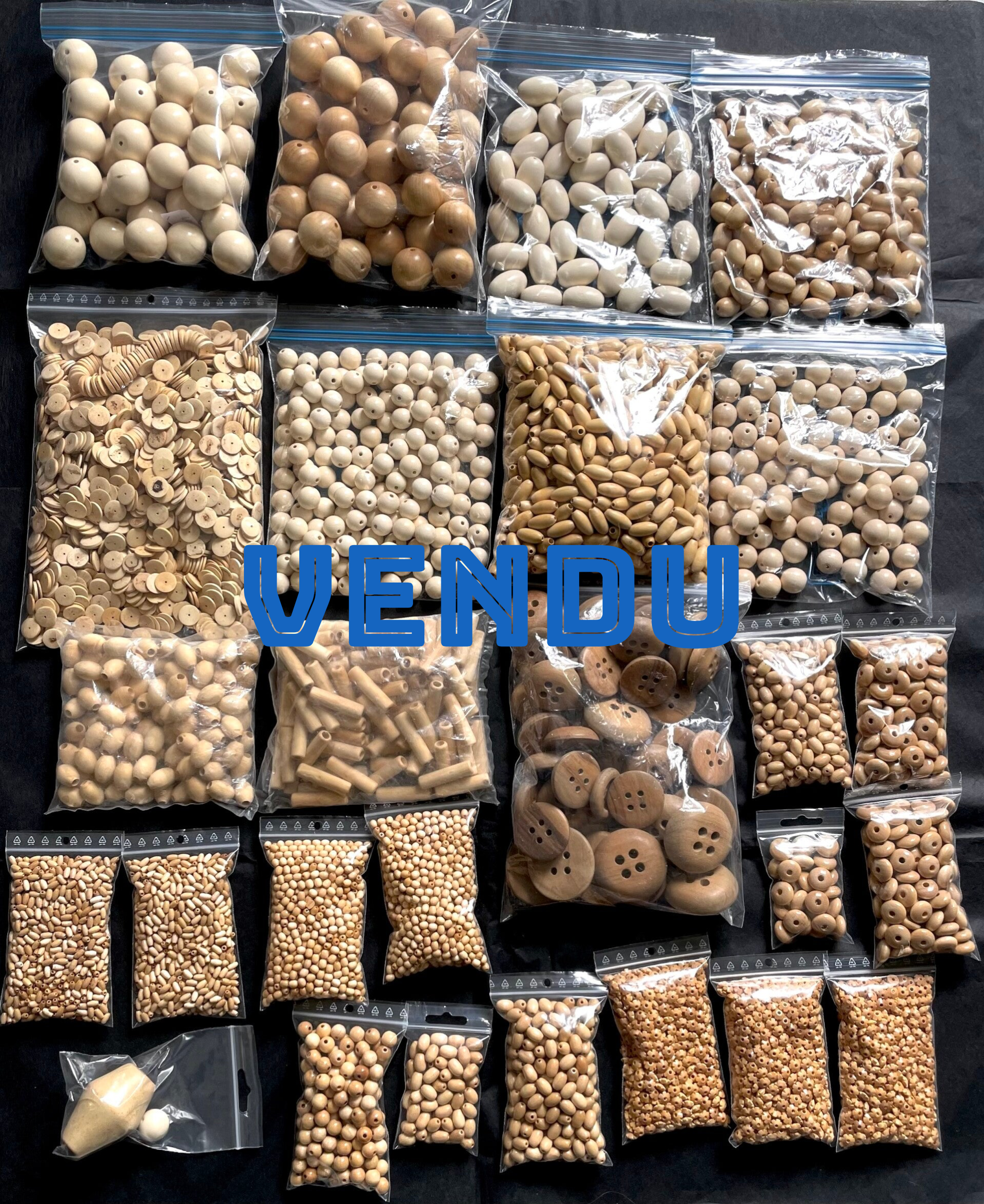 LOT DE PERLES DE BOIS NATUEL MAISON BARLAN PARIS