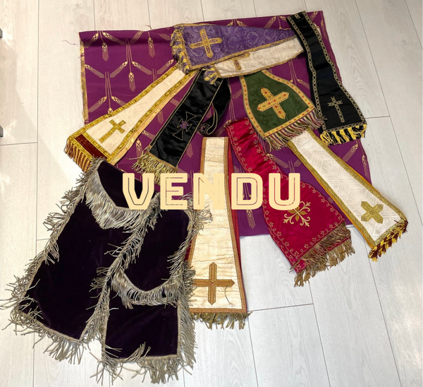 ETOLES LITURGIQUES ET TISSU RELIGIEUX - XXe