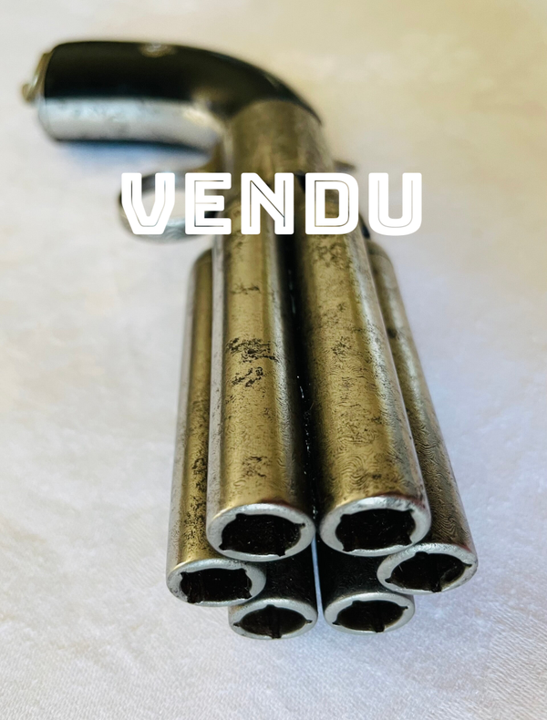 REVOLVER POIVRIERE DAVID HERMAND CAL 9 MM - 6 CANONS PERCUSSION SUPERIEURE 1837 - XIX°
